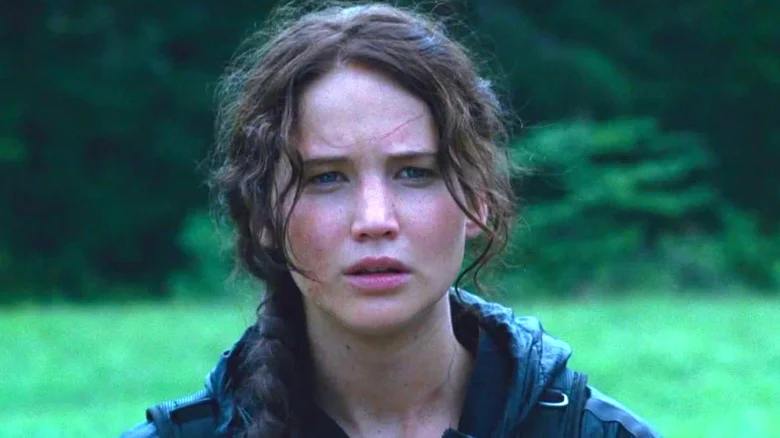intro-1701374375 "I don't want to be a part of this": Jennifer Lawrence flatly refused this change for The Hunger Games 🎥🔥